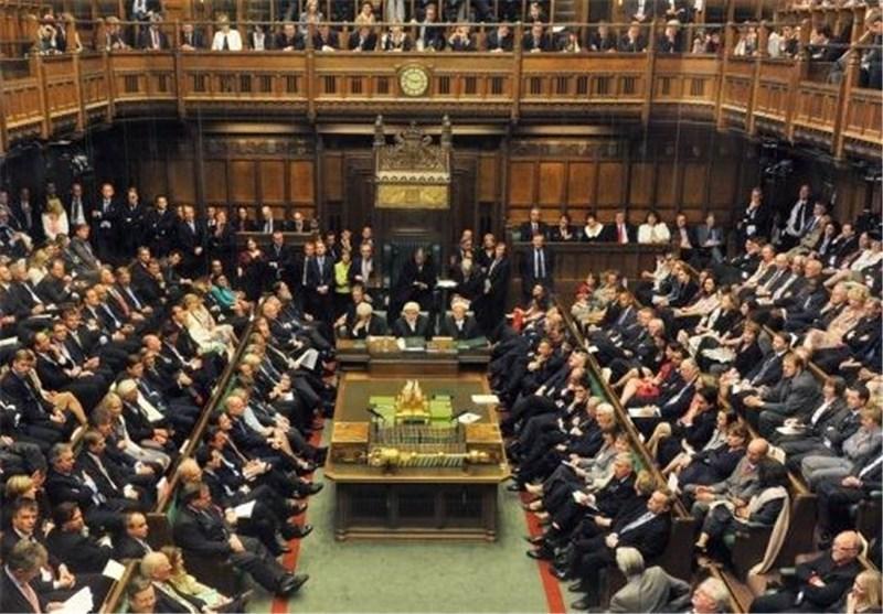 پرتاب سنگ به سوی نمایندگان در مجلس انگلیس