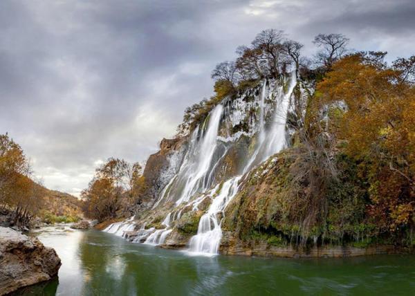آبشار بیشه لرستان، گنجینه ای دیدنی در دل جنگل های بلوط